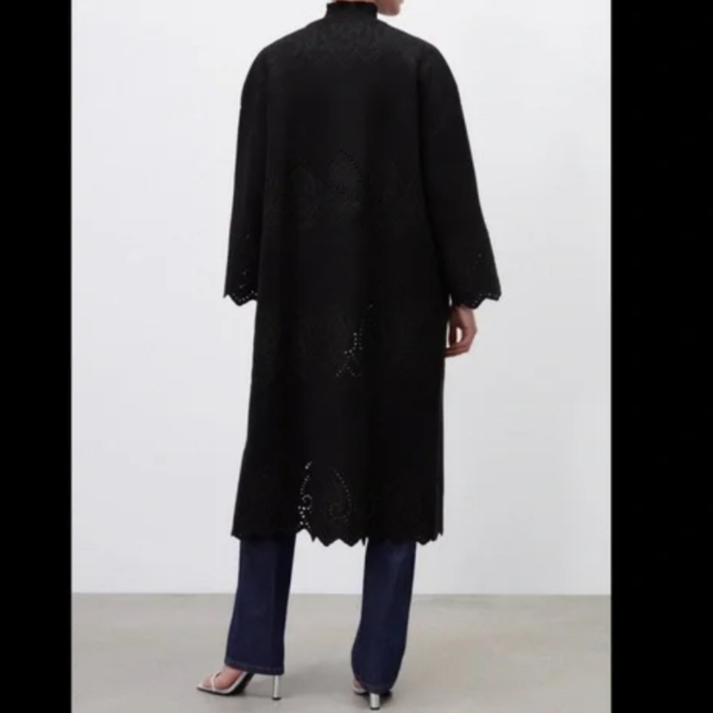 ZARA Limited Edition Eyelet Detail Heavy Knit Coat - Picture 6 of 16